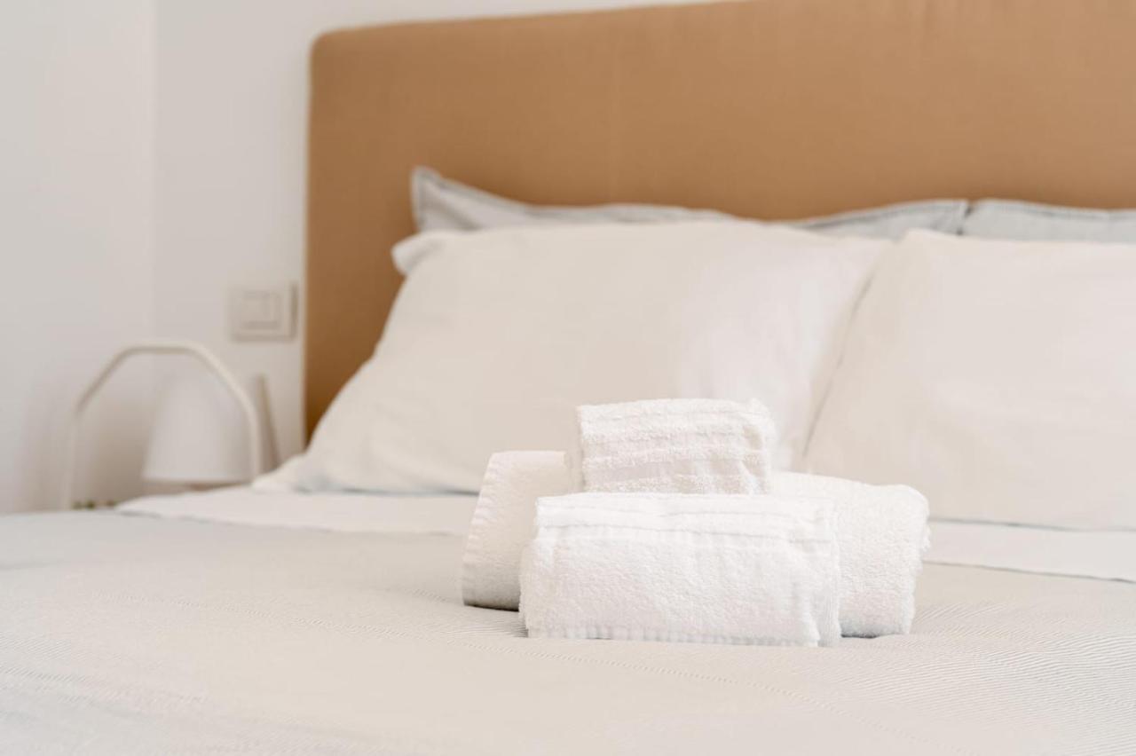 { White Garden } -Comfort, Parking & Wi-Fi- Lucca Esterno foto