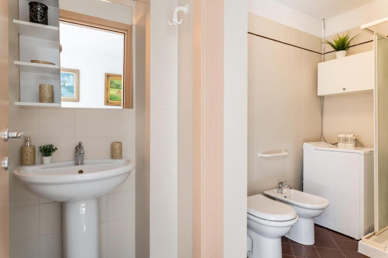 { White Garden } -Comfort, Parking & Wi-Fi- Lucca Esterno foto